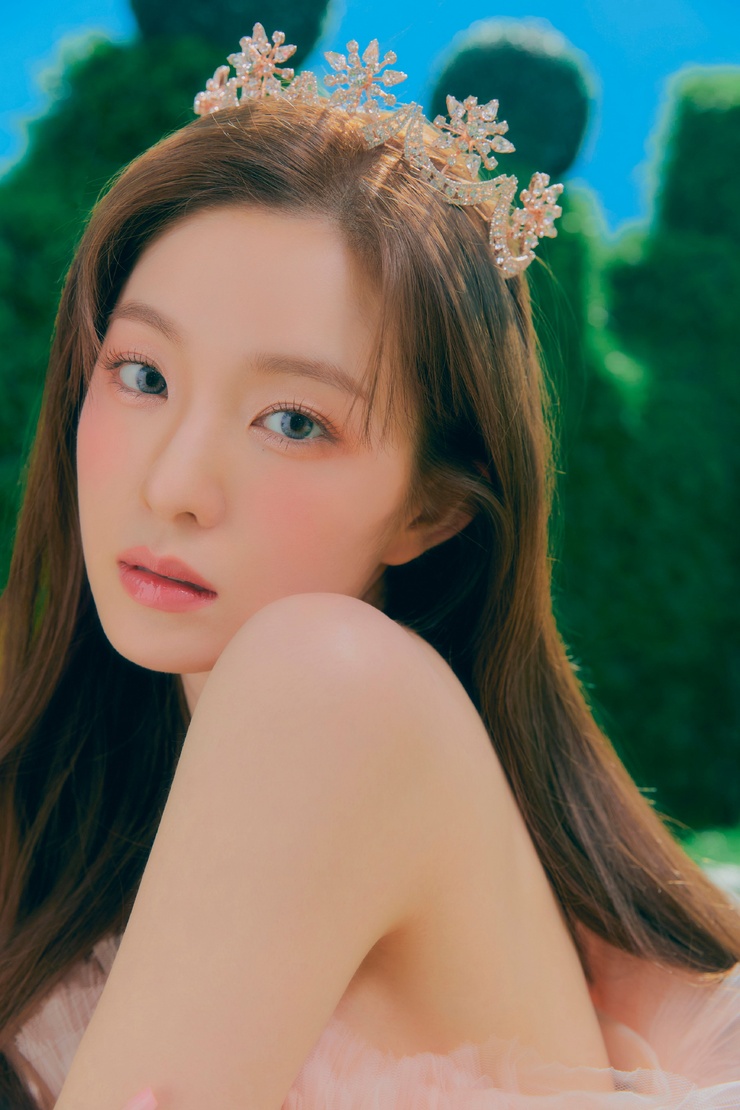 Irene (Bae Ju Hyun) Irene (Bae Ju Hyun)