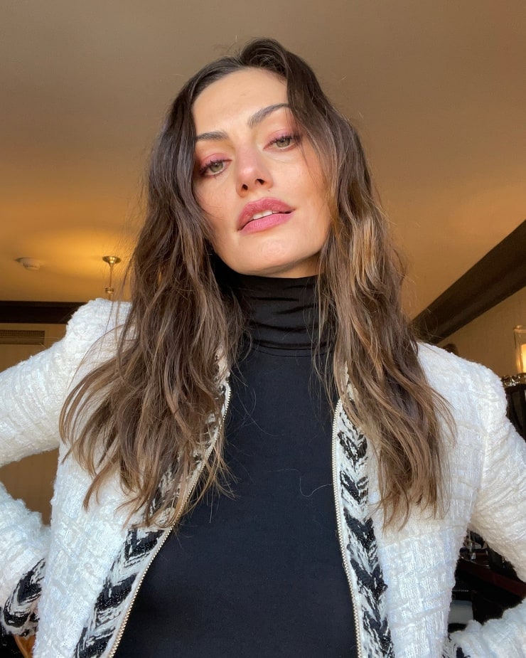 Phoebe Tonkin