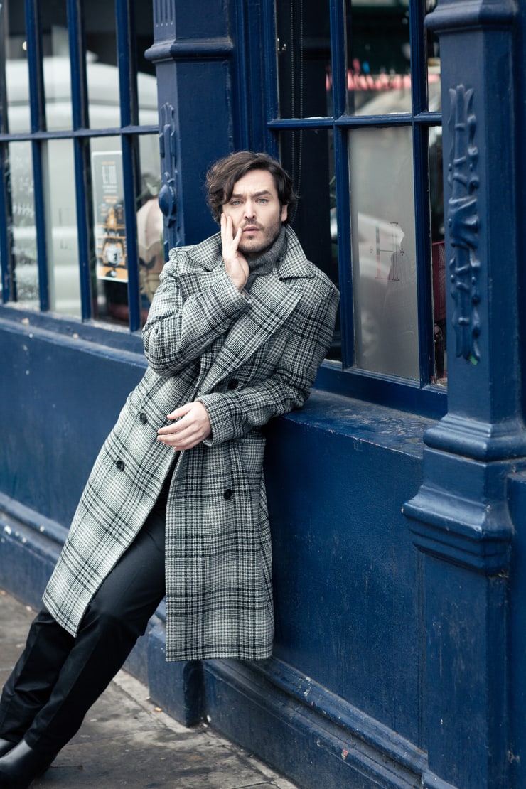 Alexander Vlahos