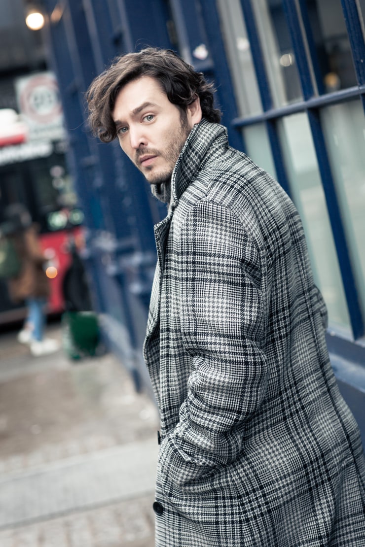 Alexander Vlahos