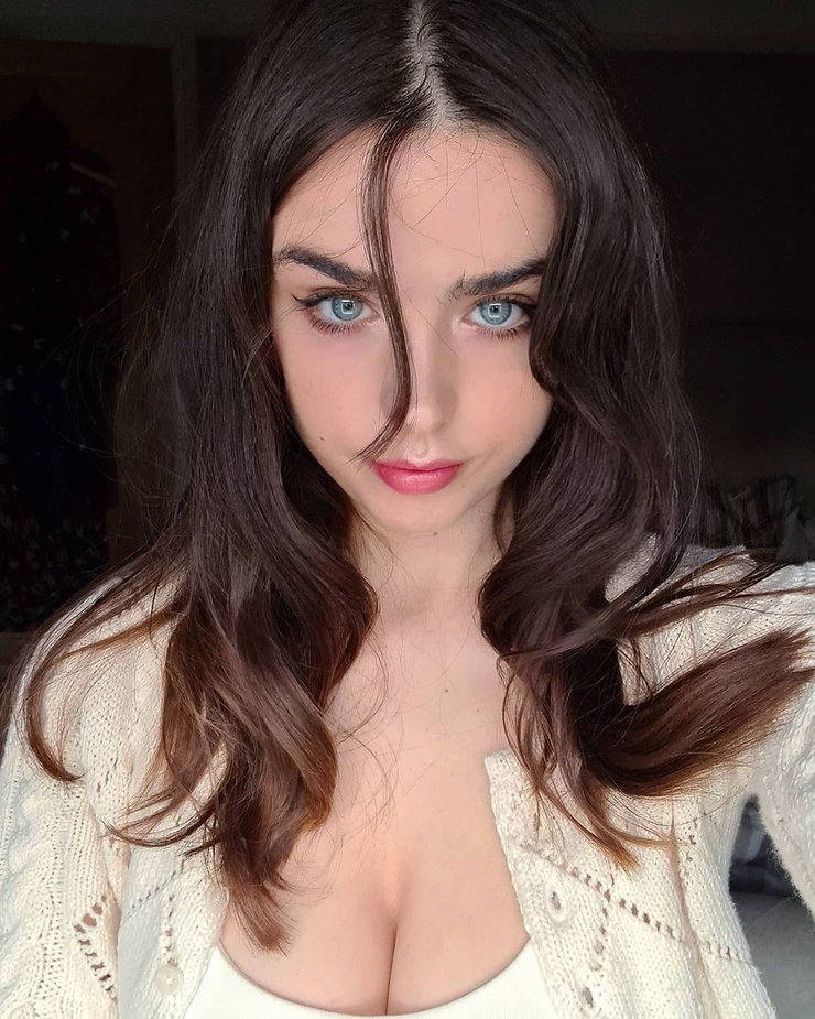 Danielle Sharp Danielle Sharp