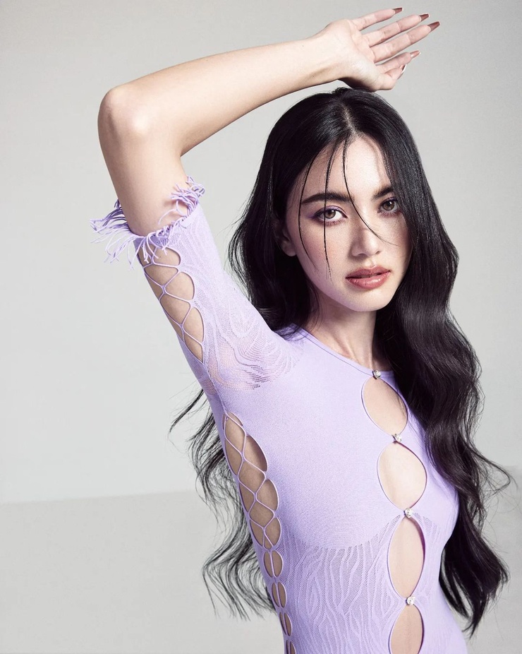 Davika Hoorne Davika Hoorne