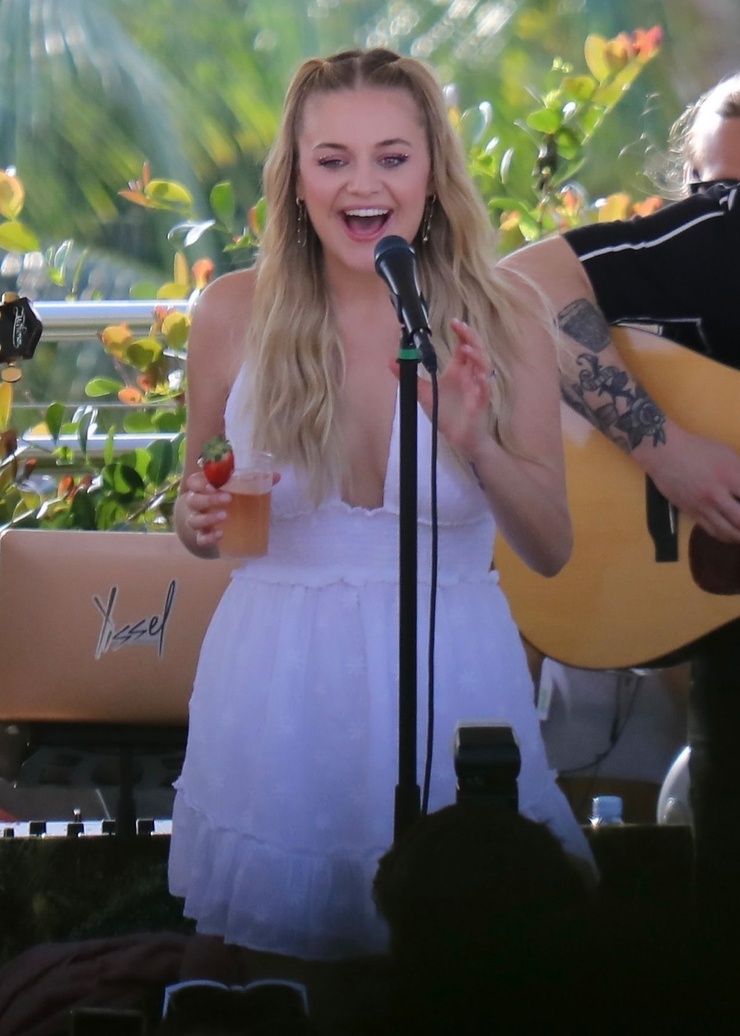 Kelsea Ballerini