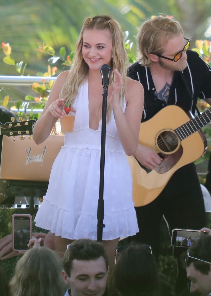 Kelsea Ballerini