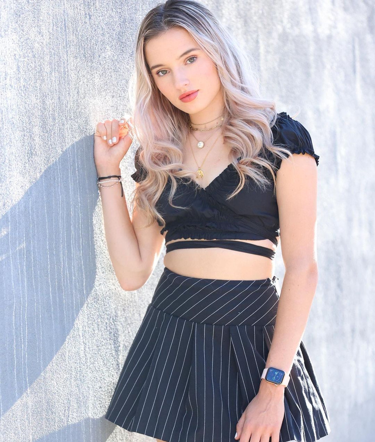 Picture of Cosette Rinab