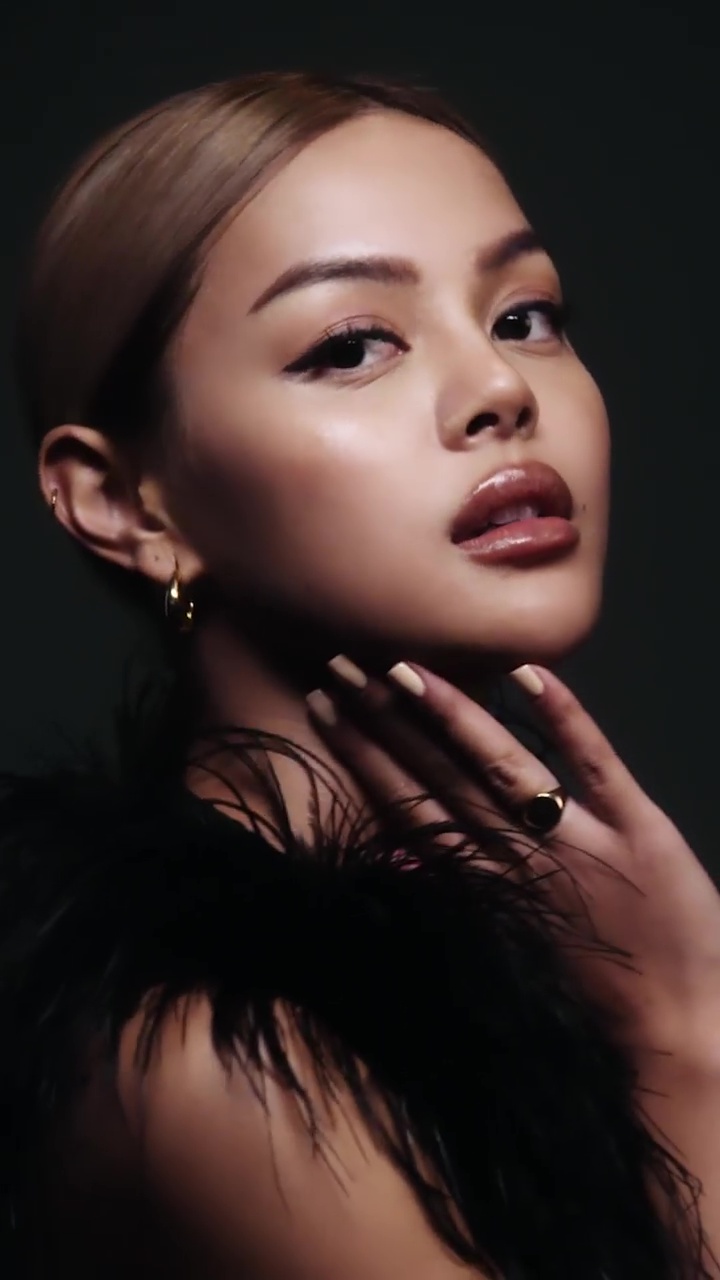 Lily Maymac