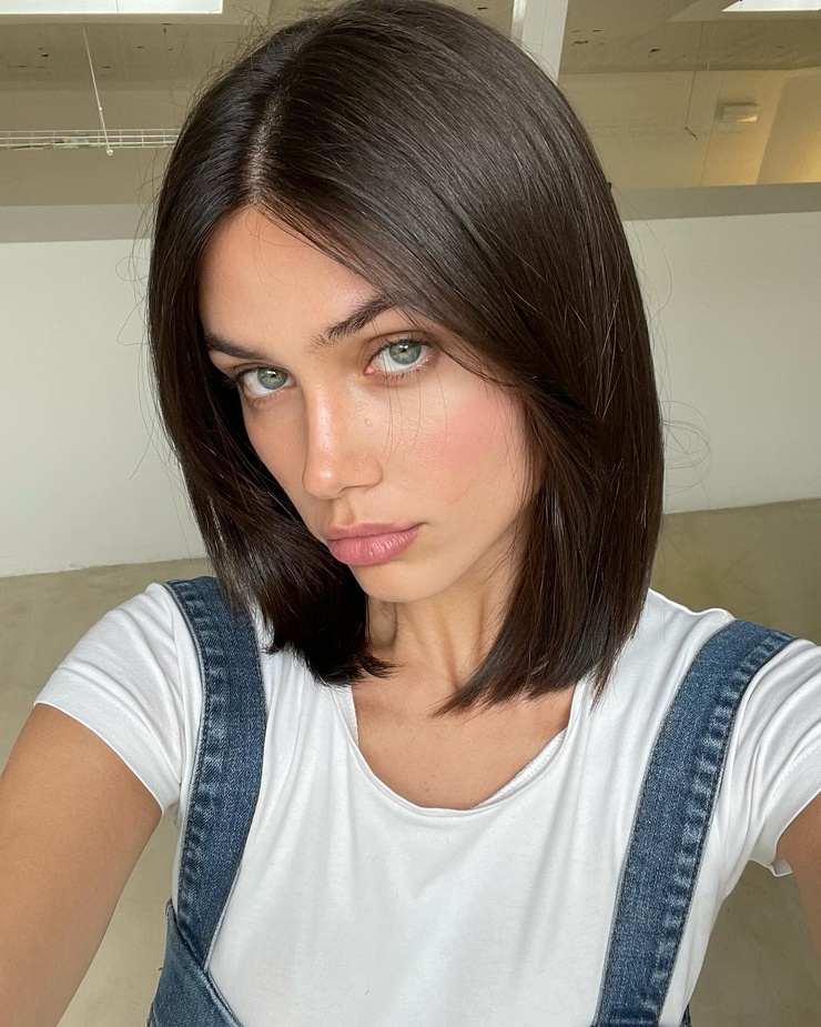 Vika Bronova Vika Bronova