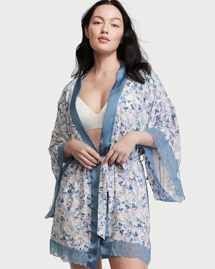 Mia Kang