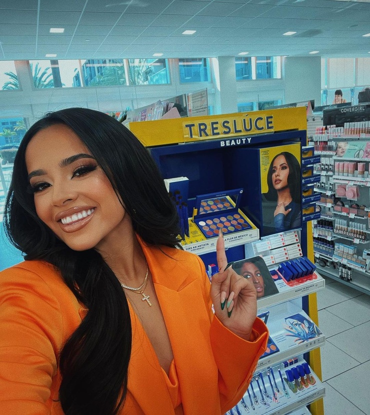 Becky G.
