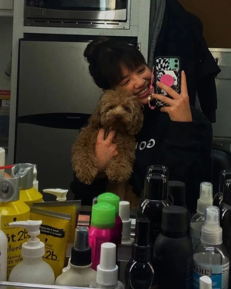 Peyton Elizabeth Lee