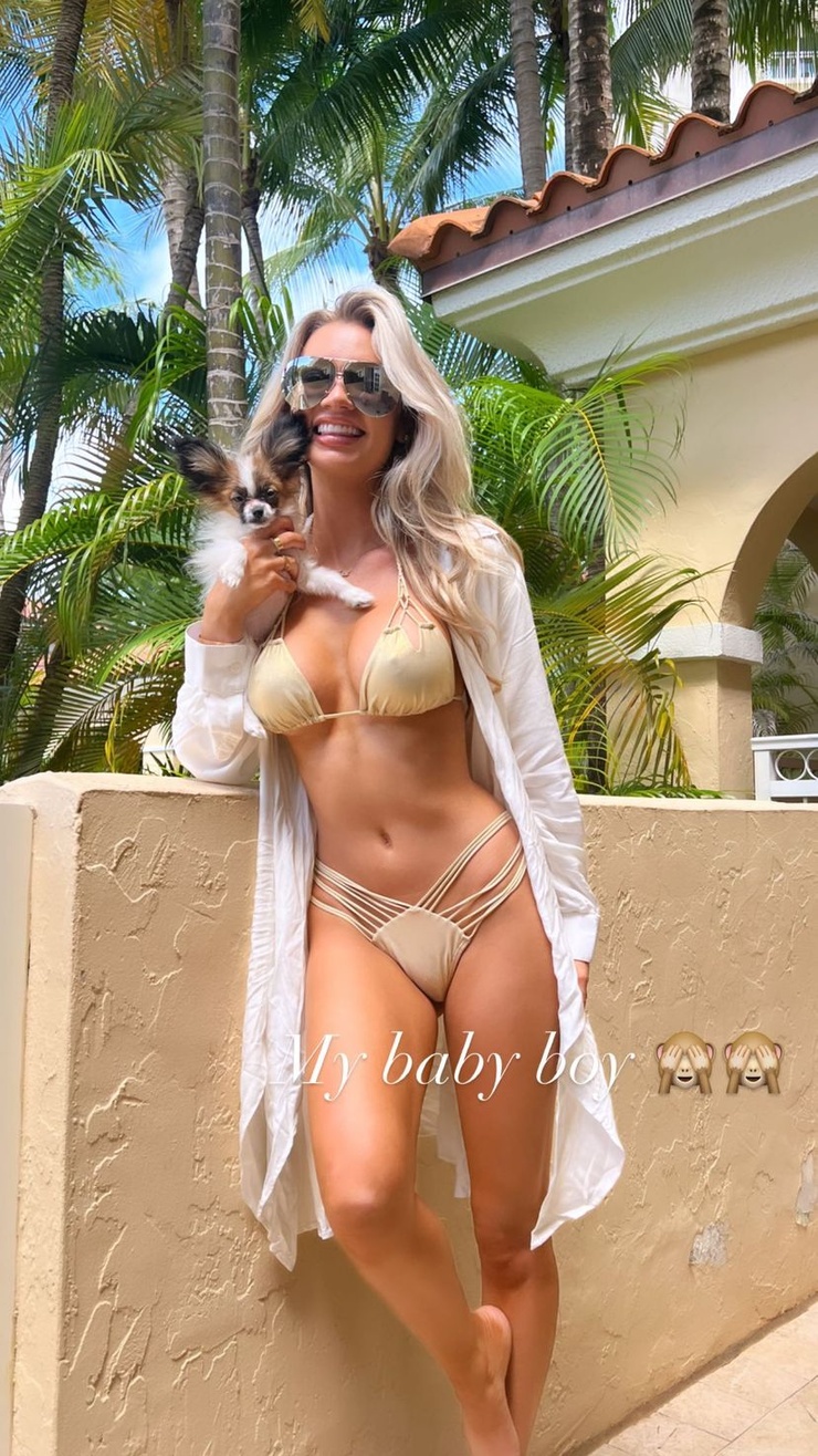 Alexa Collins Alexa Collins