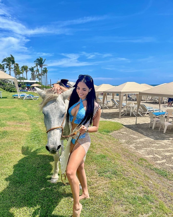 Liz Alexa Mtz