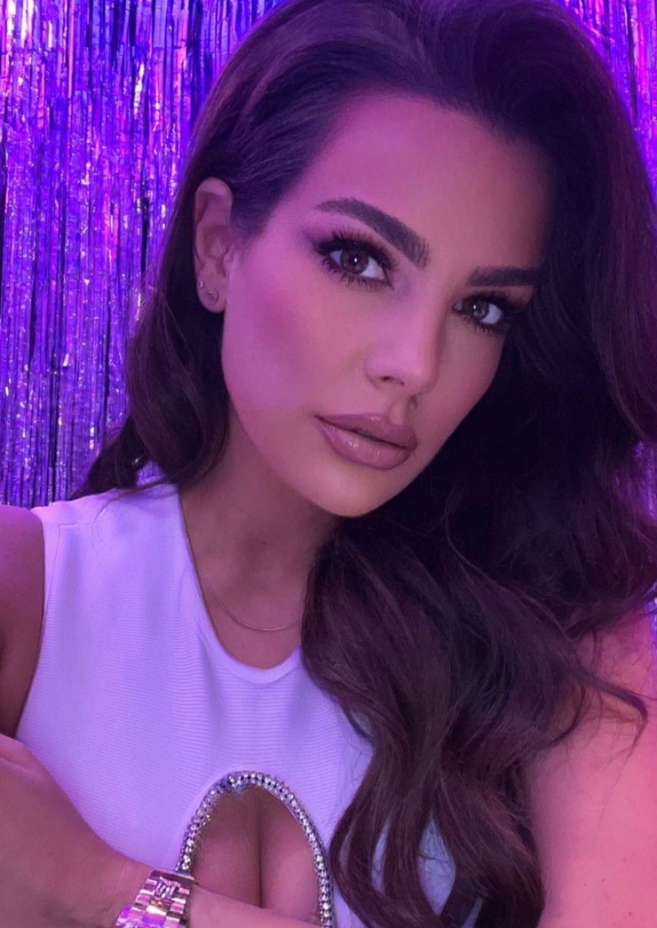 Nadine Mirada Nadine Mirada