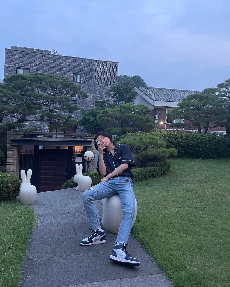 Hyun-Jin Hwang
