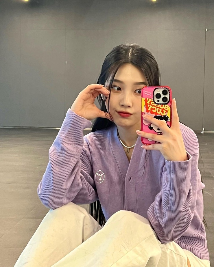 Joy (Park Soo Young)