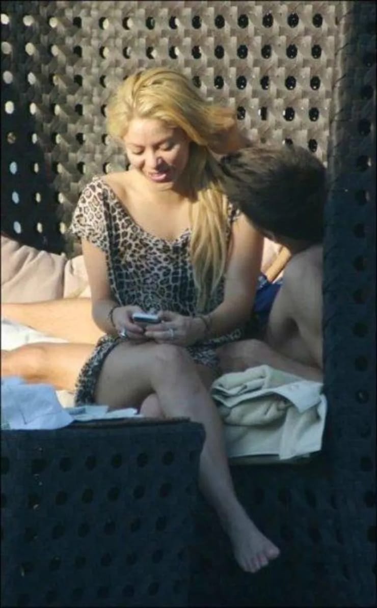 Shakira Shakira
