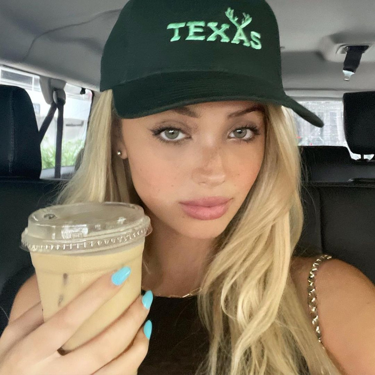 Isabella Betwee
