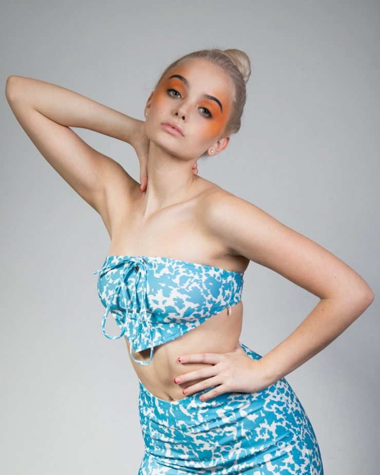 Isabella Betwee