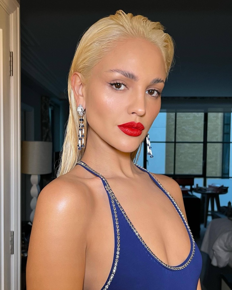Eiza Gonzalez Eiza Gonzalez