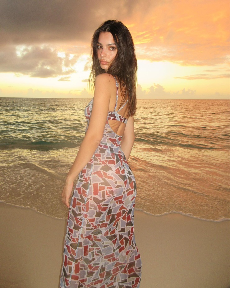 Emily Ratajkowski
