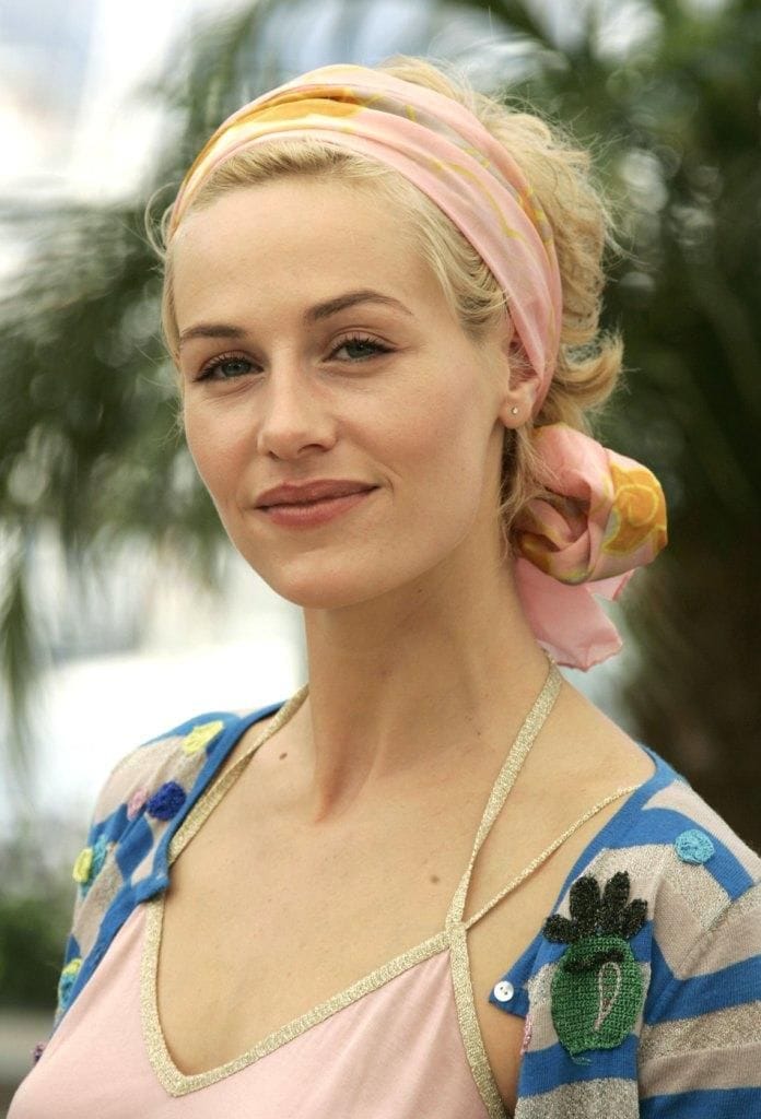 Cécile De France