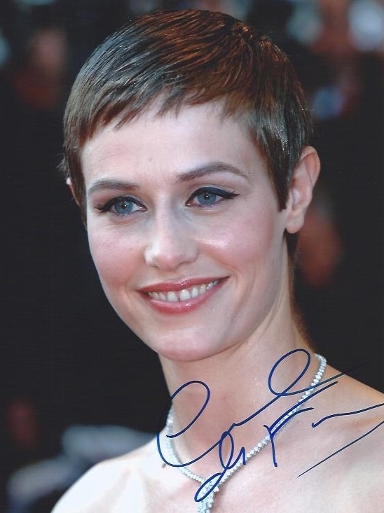 Cécile De France