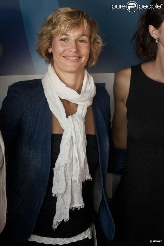 Cécile De France