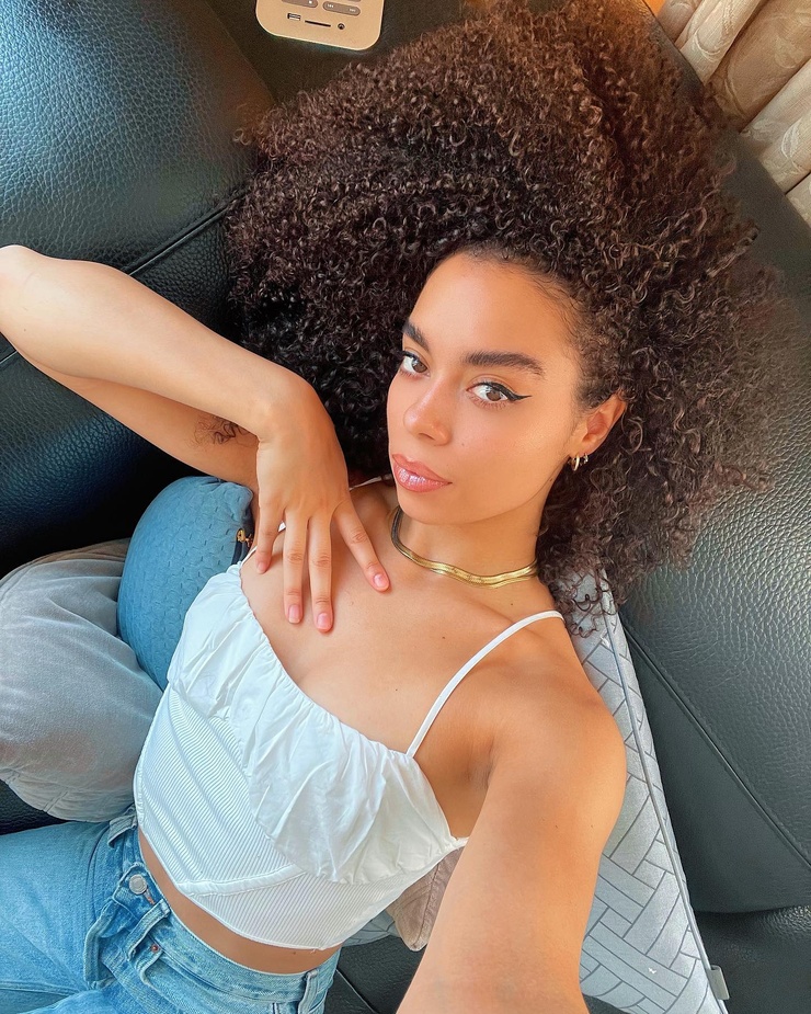 Charis van den Velde