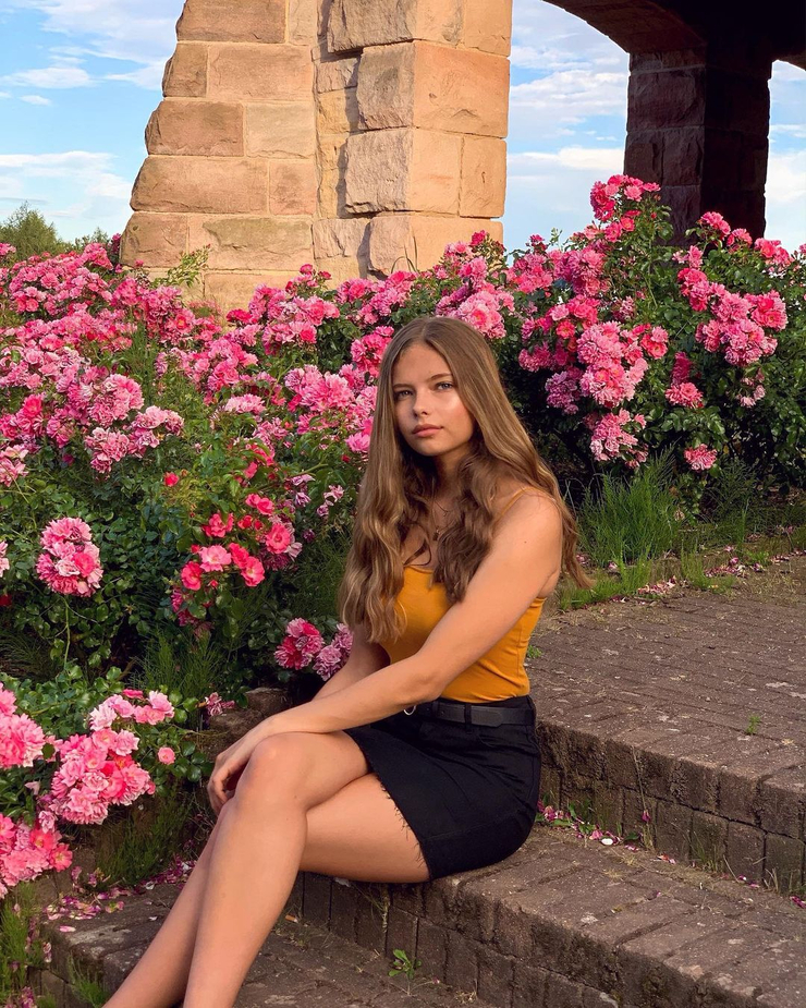 Elena Stein