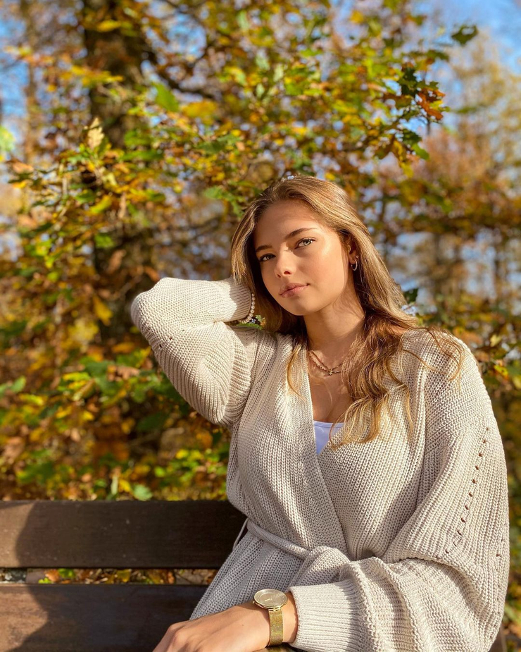 Elena Stein