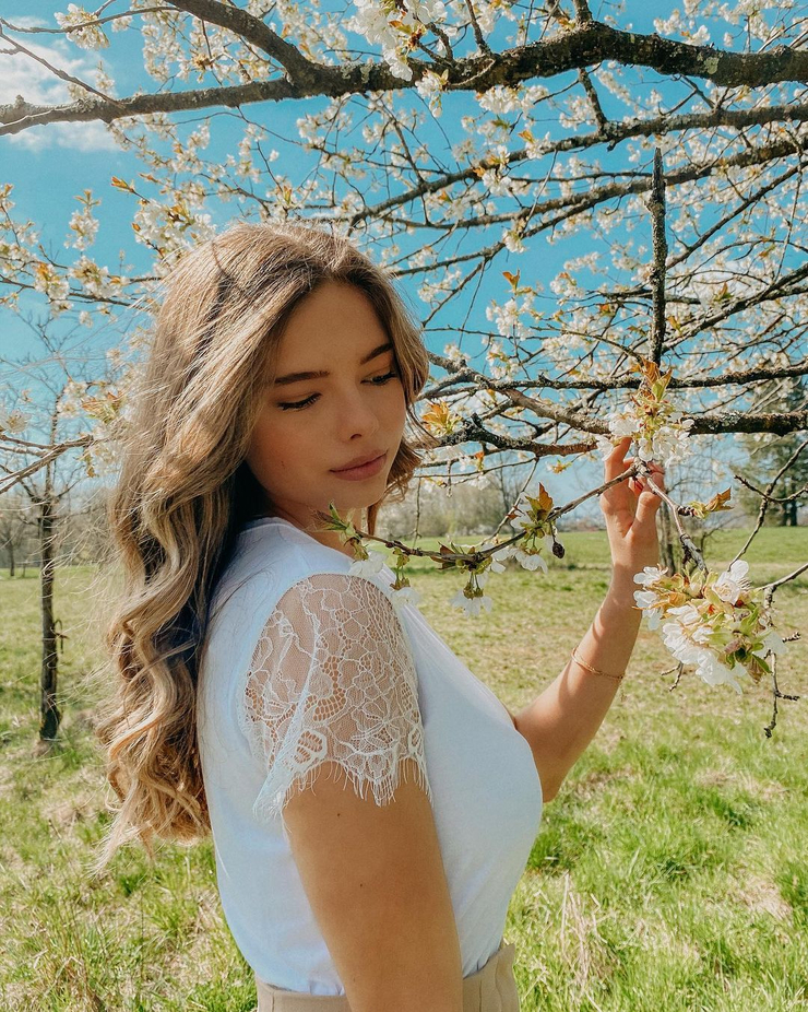 Elena Stein