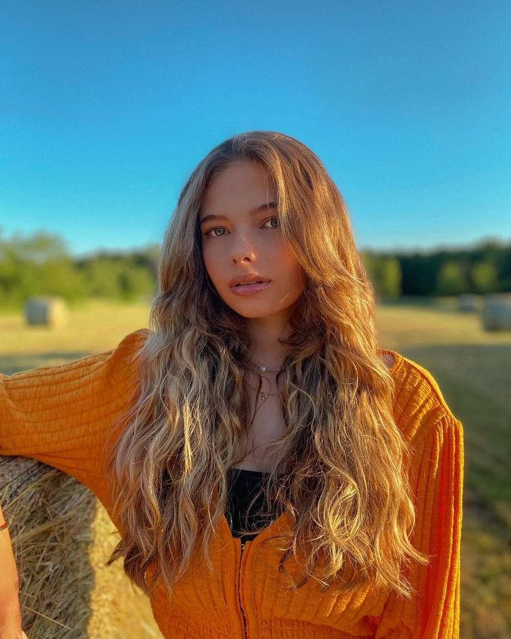 Elena Stein