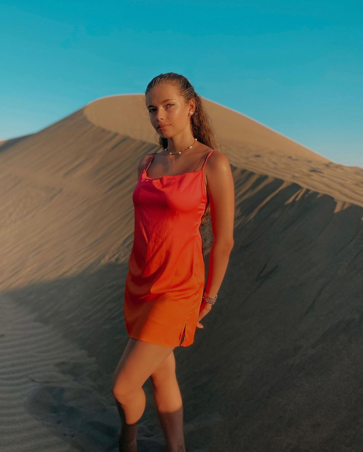 Elena Stein
