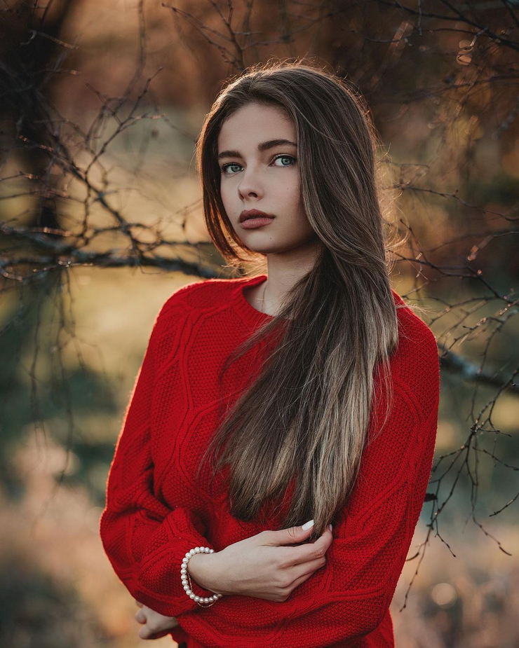 Elena Stein