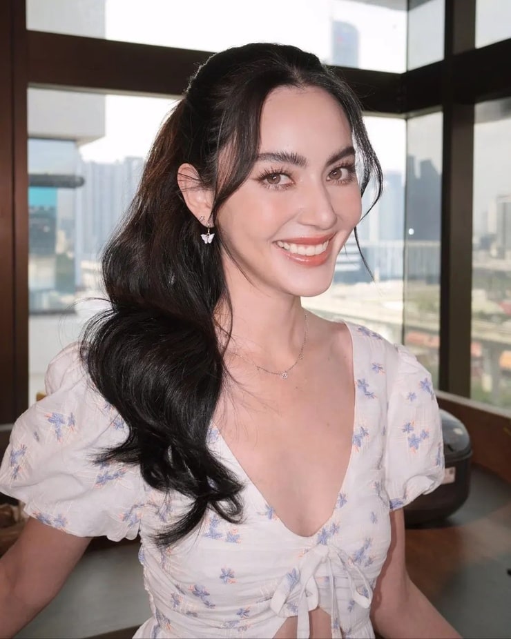 Davika Hoorne Davika Hoorne