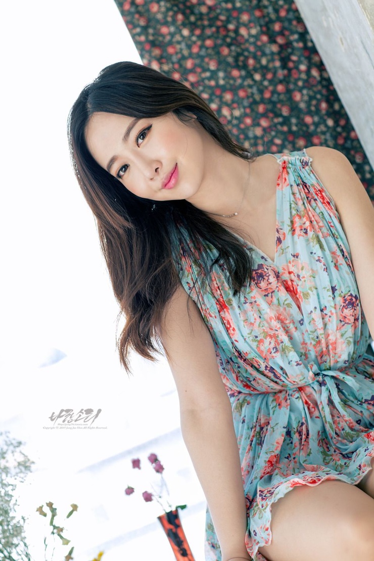 Shin Hae Ri
