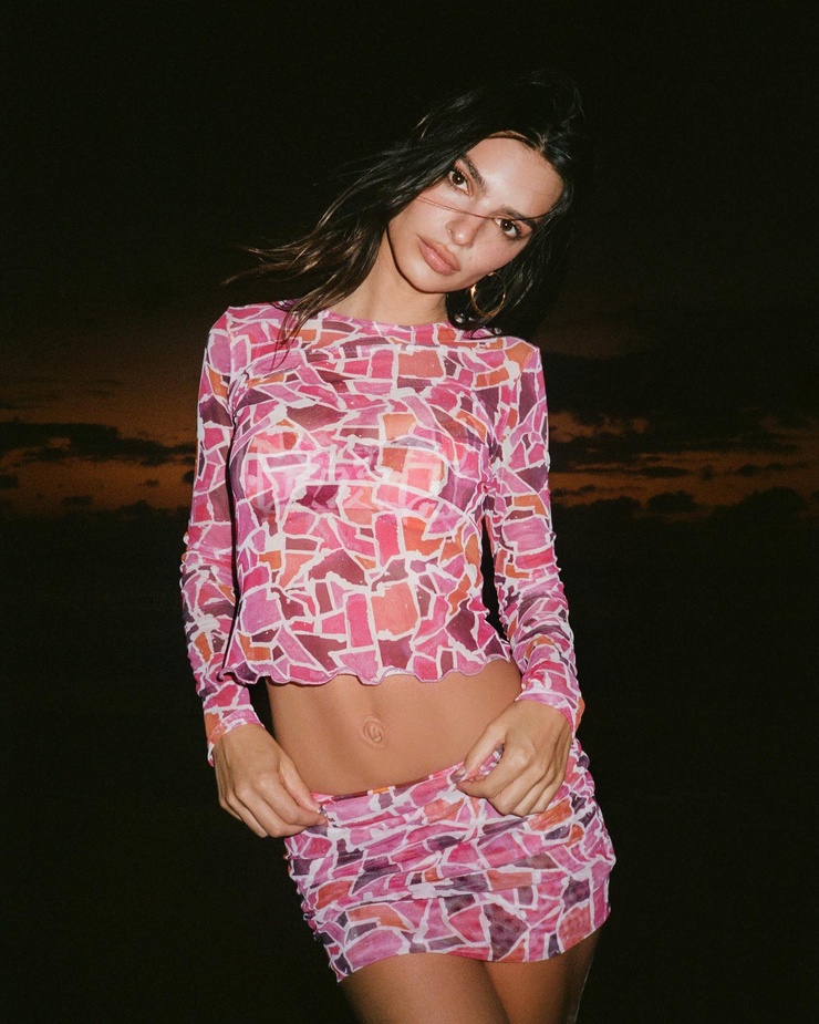 Emily Ratajkowski