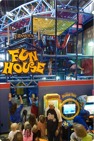 Fun house store обои