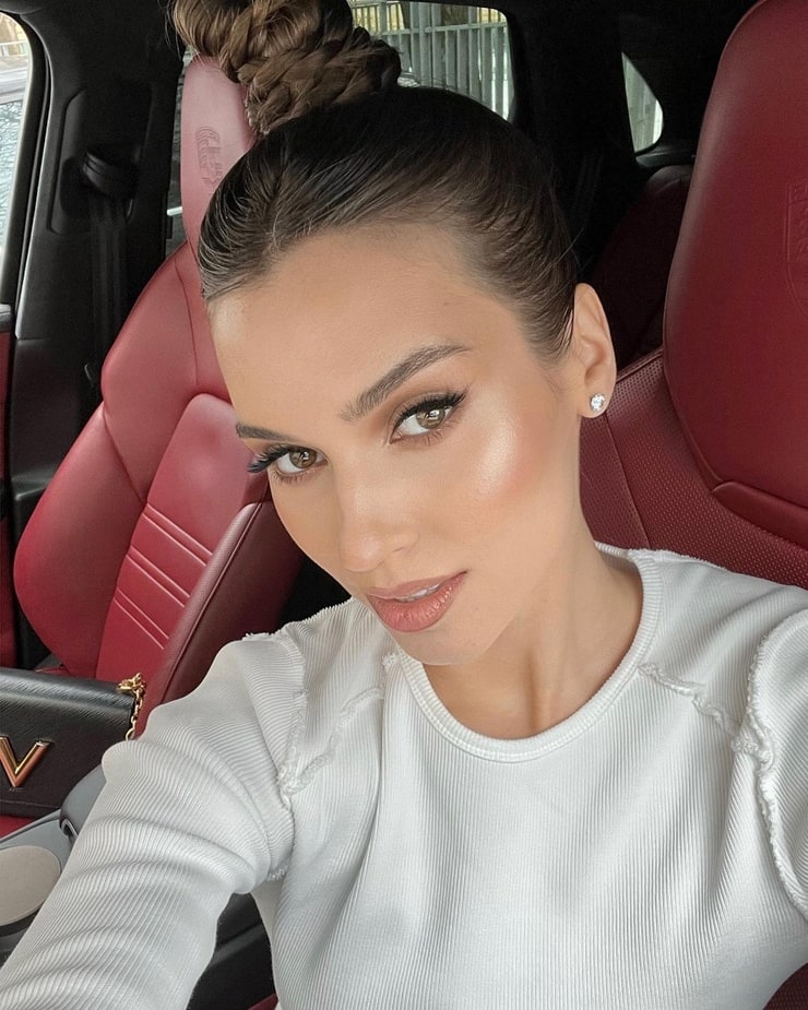 Ksenia Alexandrova Ksenia Alexandrova