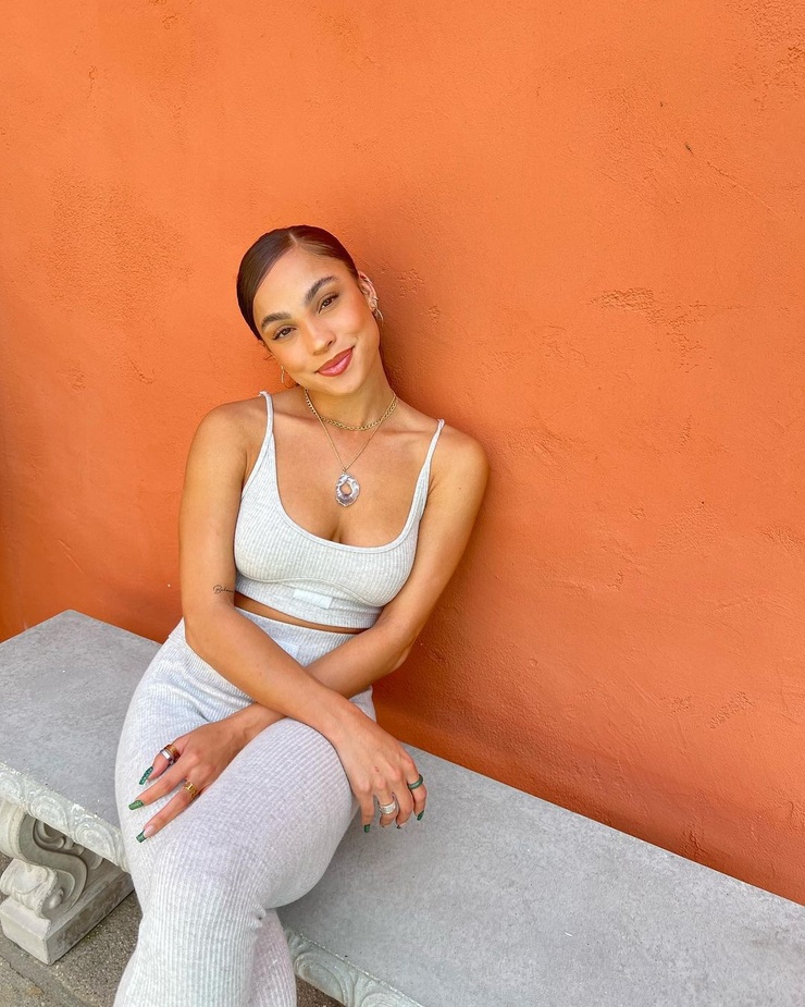 Picture of Riri Simpson