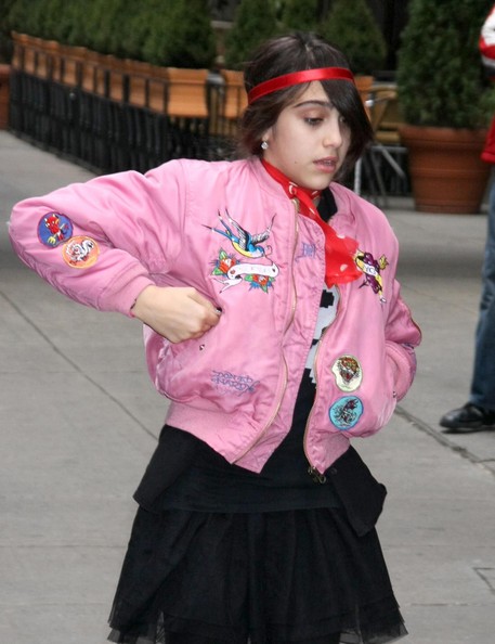 Lola Leon