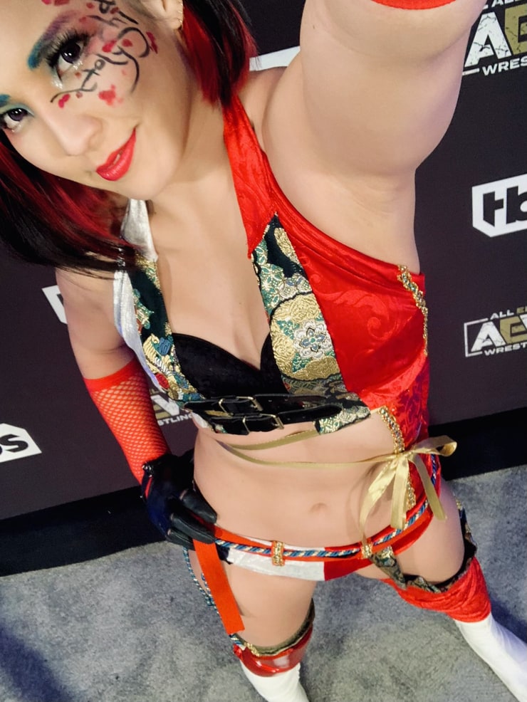 Hikaru Shida