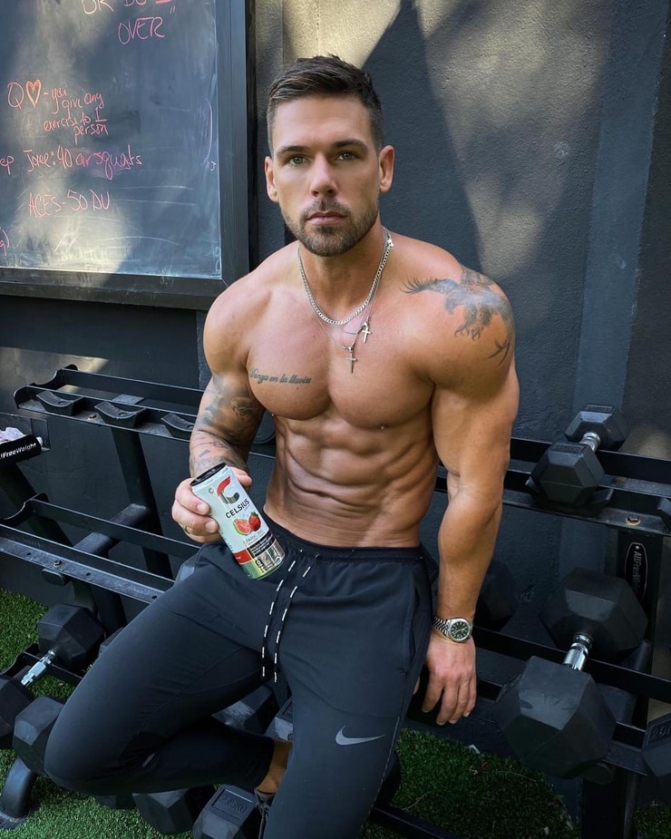 Joss Mooney gay