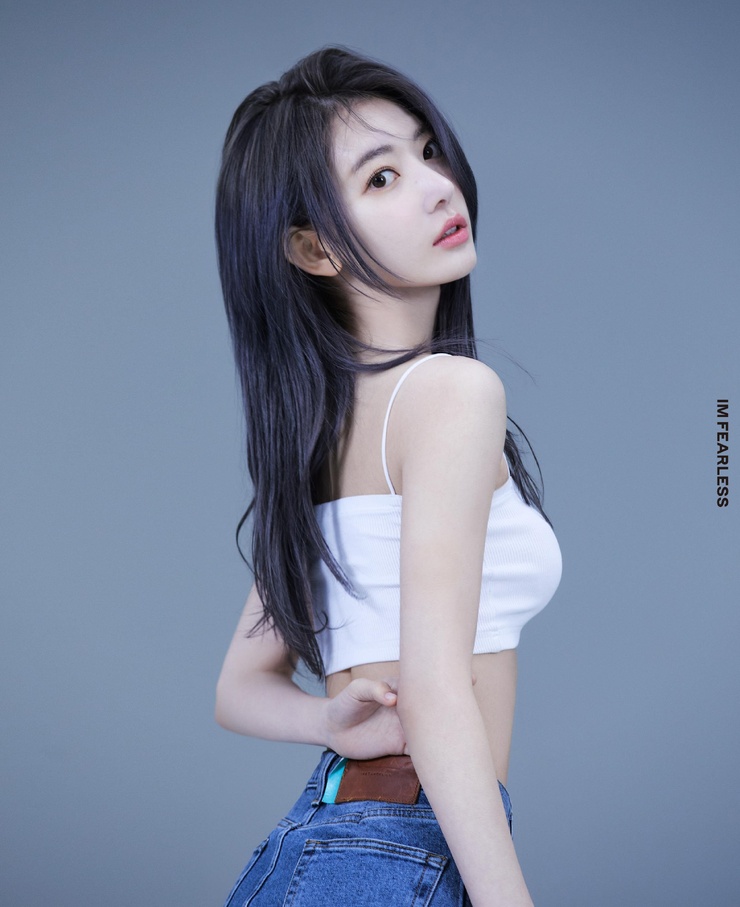 Sakura Miyawaki Sakura Miyawaki