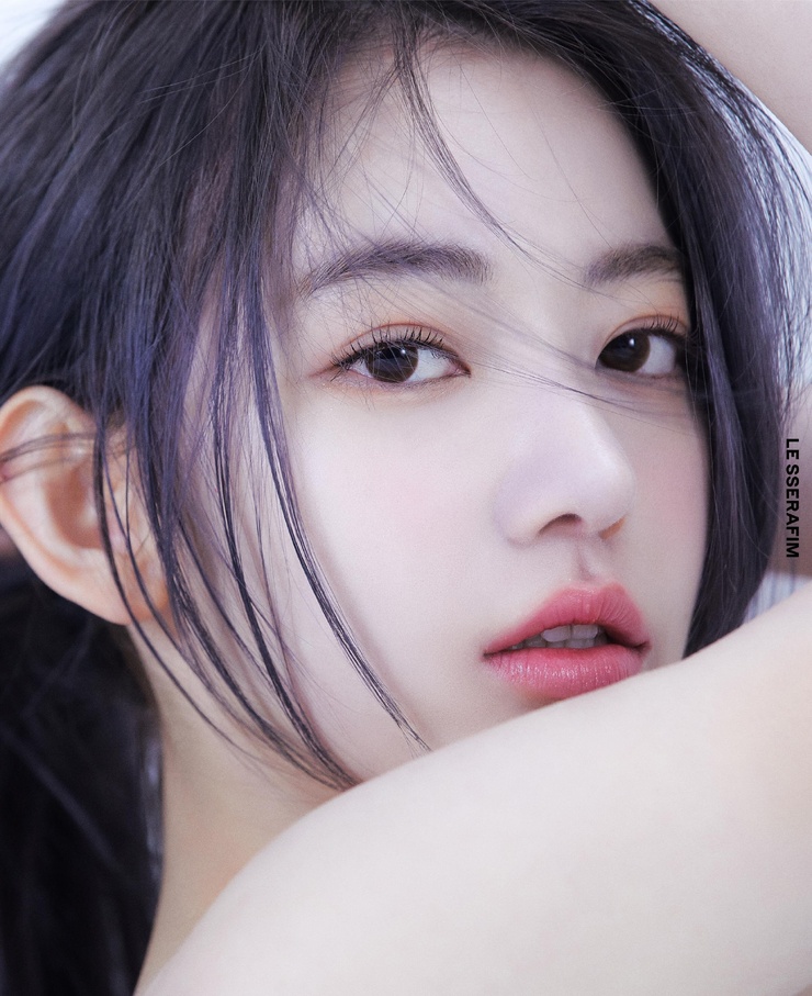 Sakura Miyawaki Sakura Miyawaki
