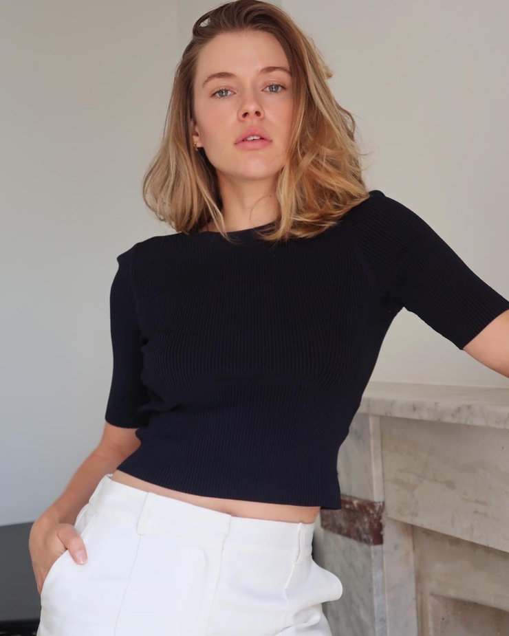 Victoria Lee