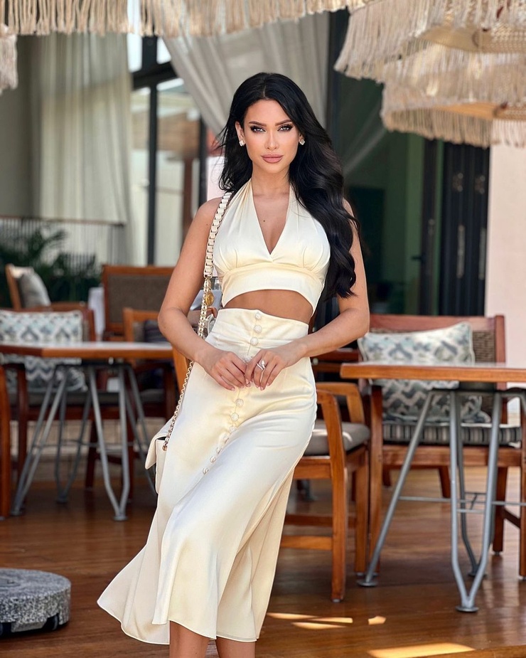 Aline Luna Aline Luna