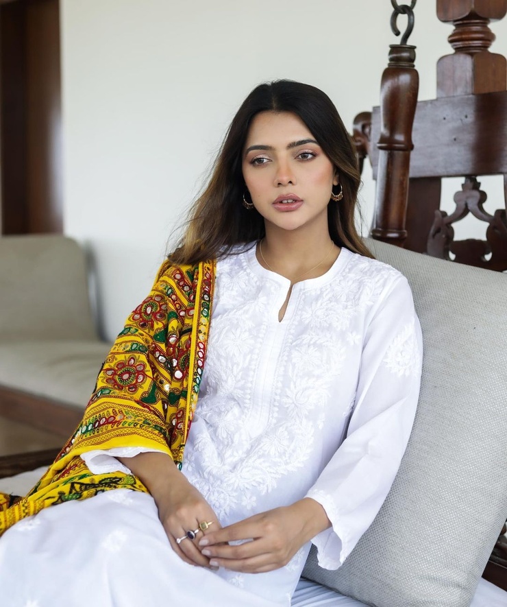 Ruhi Singh Ruhi Singh