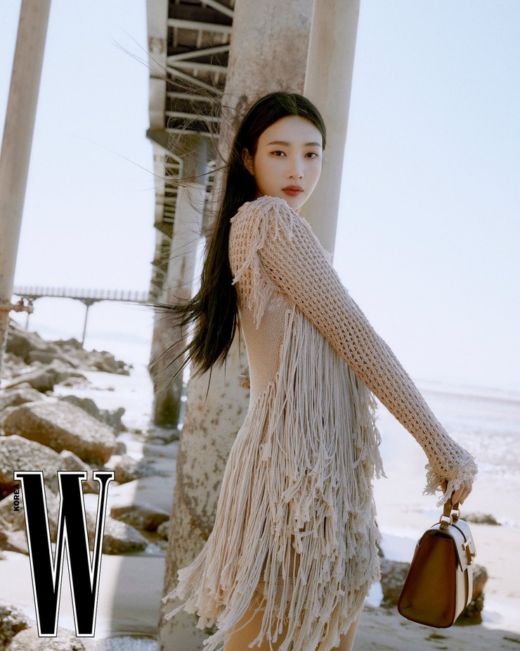 Joy (Park Soo Young)