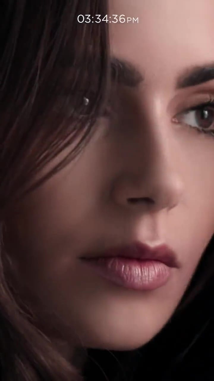 Lily Collins